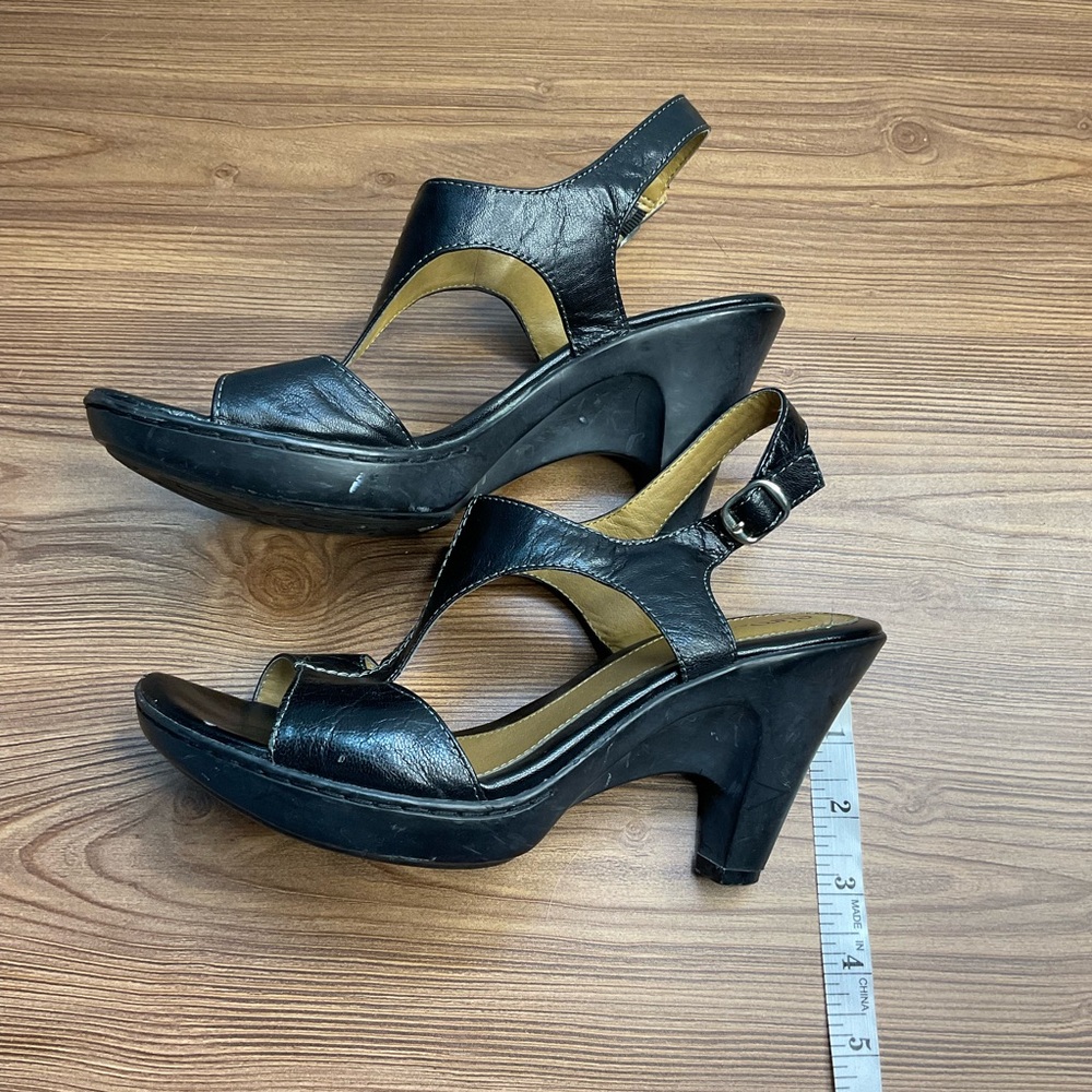 Sofft Black Leather strappy Women's Sandals size 8 comfort office wear